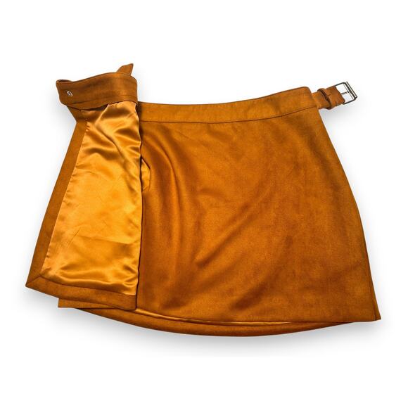Forever 21 Bright Tan Faux Suede Mini Skirt with Belt Size Small - Picture 6 of 11